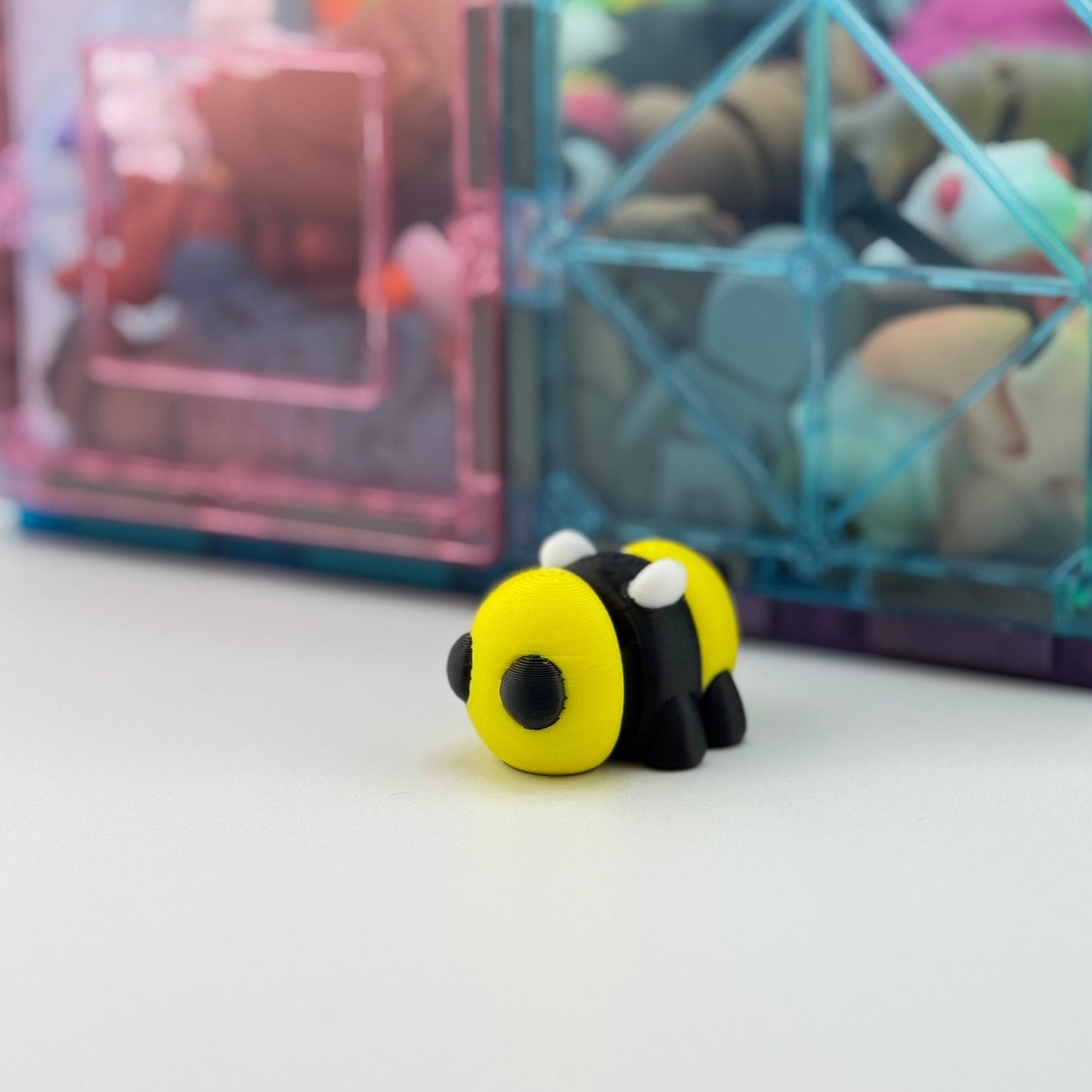 Sunny the Bee – Wiggly 3D Printed Bee Toy | Articulated Desk Buddy